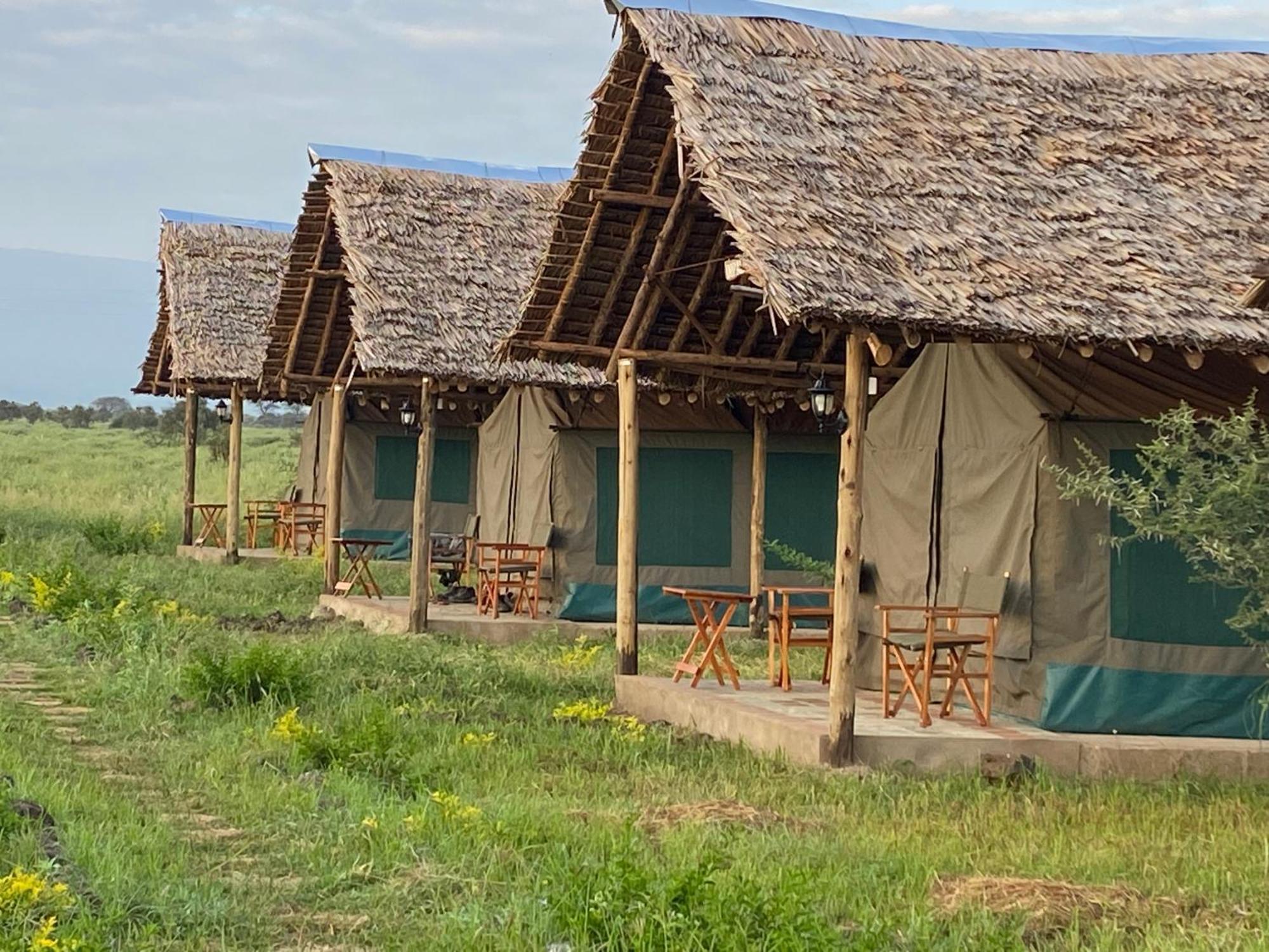 Amboseli Discovery Camp Dış mekan fotoğraf